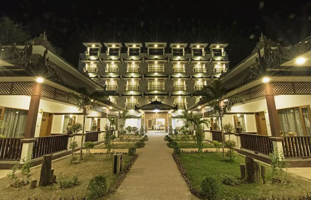 Yadanarpon Dynasty Hotel